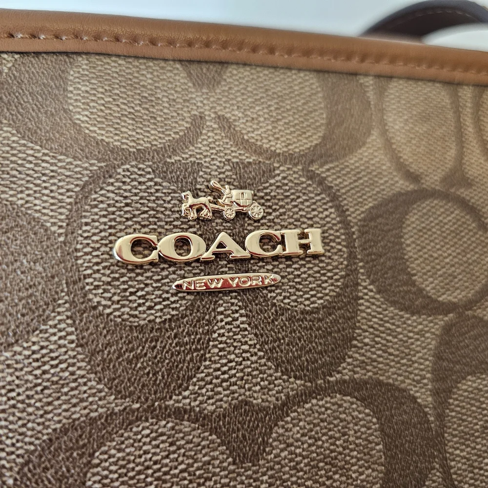 COACH Classic Brown Signature Tote Bag (Medium) - Picture 4 of 15